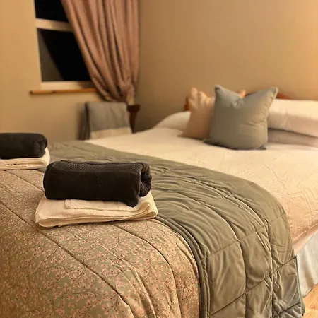 Madeleines Place 度假居 戈尔韦